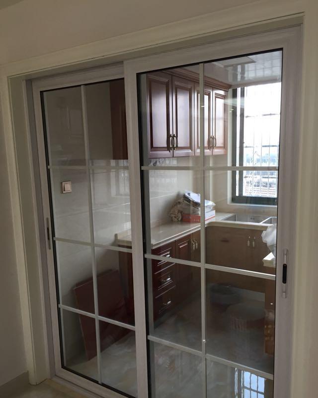 灯饰|新房硬装忙活了几个月,到底是白墙好还是壁纸好,被朋友一直吐槽