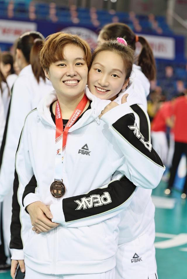 李盈莹|中国排协公布女排联赛最佳阵容!李盈莹荣膺MVP&最佳主攻两项大奖