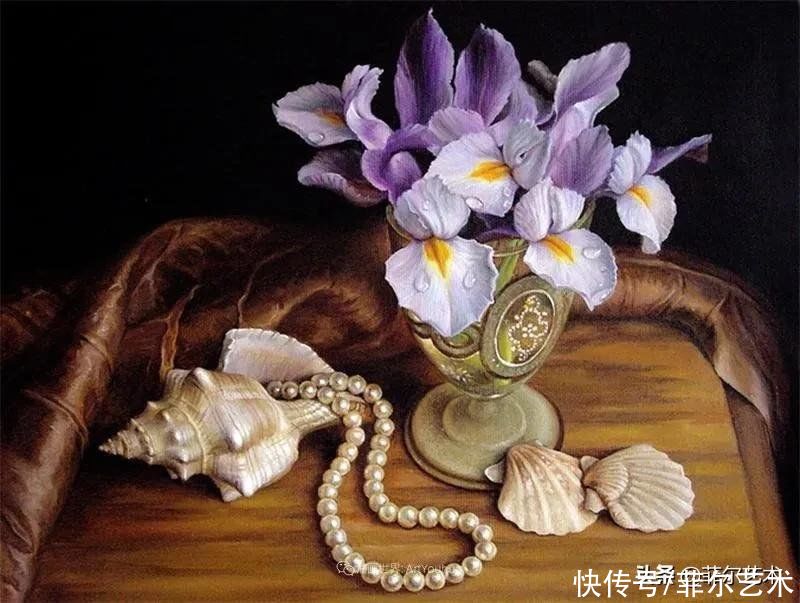 国立|女画家玛丽亚·伊利耶娃画笔下的美丽多彩的女性肖像和精美的花朵