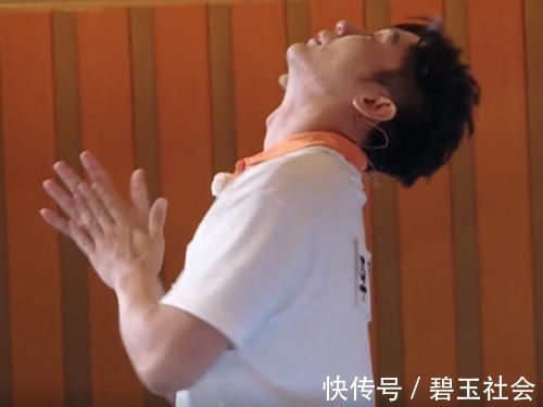 奔跑吧李晨没忍住哭了,郑恺未上前安慰,谁注意最先发现的是谁