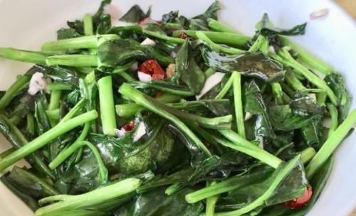 肌肤|真正补血的不是红枣阿胶,而是它,每天炒一盘,气血足了,肌肤更红润