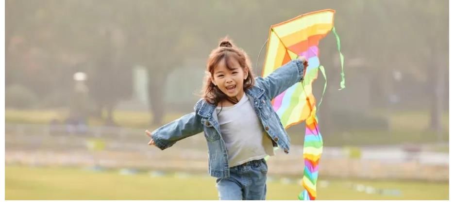 连名带姓|1小学生因名字简单爆火，连名带姓就2笔，网友大赞好名字