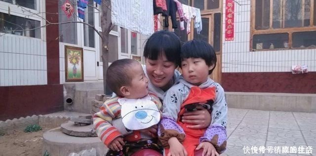 宝妈|宝妈生二胎离世，5岁女儿握紧小手不肯离去，她的话让护士泪目！