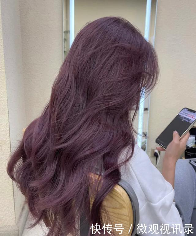 洋气|2021年最新流行发色,莓果色显白,薄藤紫时髦,染它出门就会被问