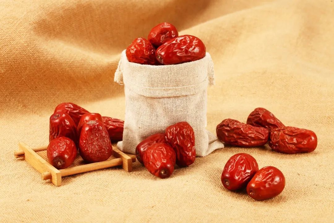 气血双补|97岁国医大师的长寿“法宝”,每天早餐吃3颗,稳血压、抗衰老!