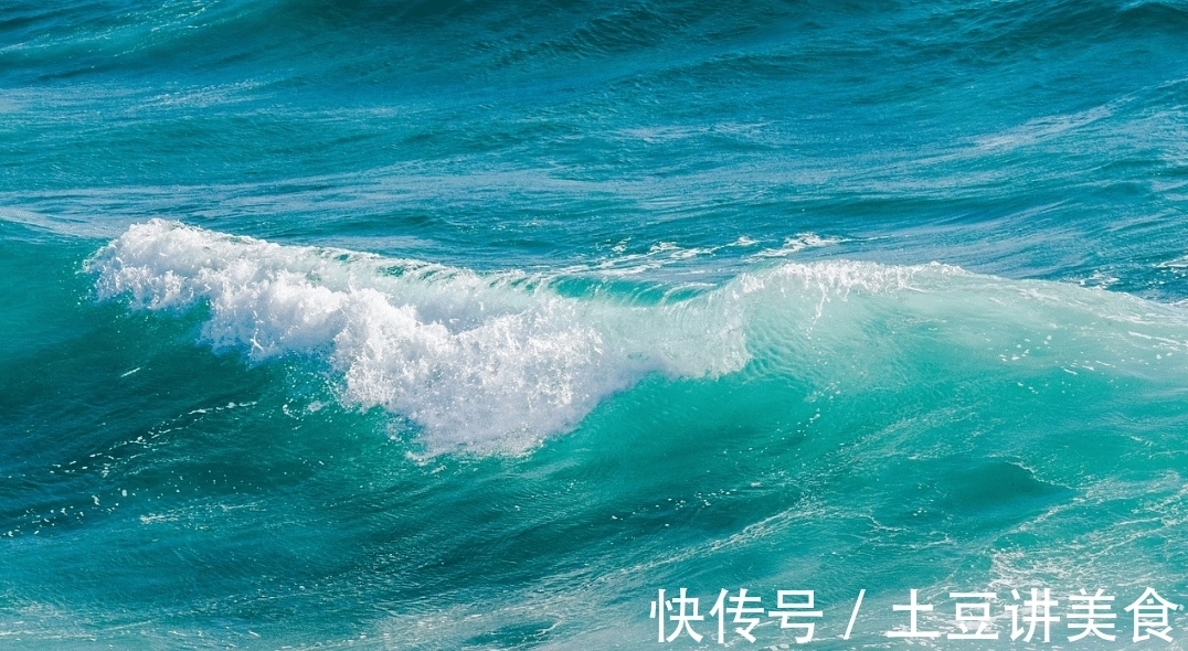 自然界|生活中的水,既没有颜色,也是透明的,为何还能"亲眼"看到?