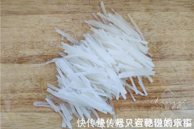 45岁阿姨轻断食午餐,走红朋友圈,网友:吃这么多还不胖,佩服