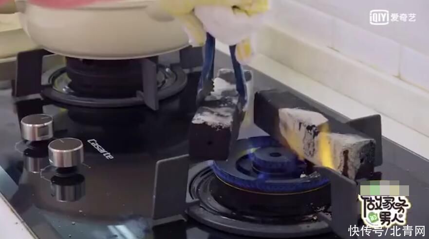 吃货|黄景瑜难掩吃货属性 烤巨型肉排看呆嘉宾