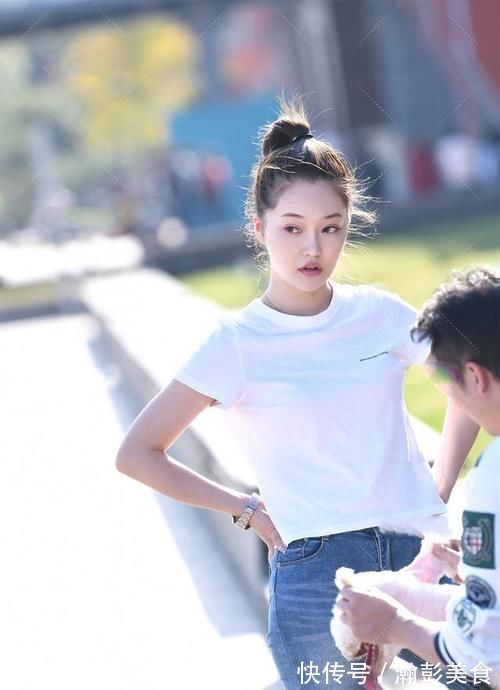 穿搭|气质女生的通勤风牛仔裤穿搭,兼具优雅与舒适,值得借鉴