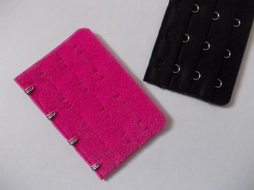 穿旧的内衣不用扔，后面的小排扣留好了，还有大用处