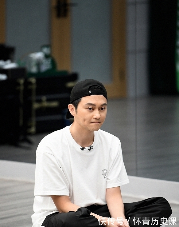 张智霖|陈小春160道题得两分,张智霖得知结果忍不了,早起三小时出外景