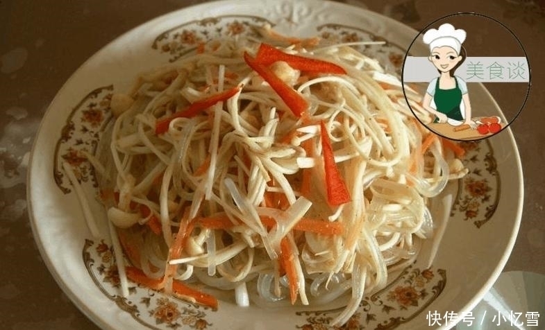 周末家庭聚餐,老妈嫌在外面吃太破费,做了11菜一汤,吃个精光