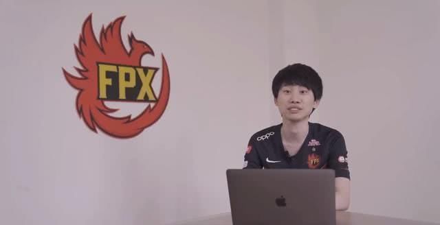 FPX选手|FPX冠军皮肤幕后金贡给出80分评价回城动作选手亲自设计