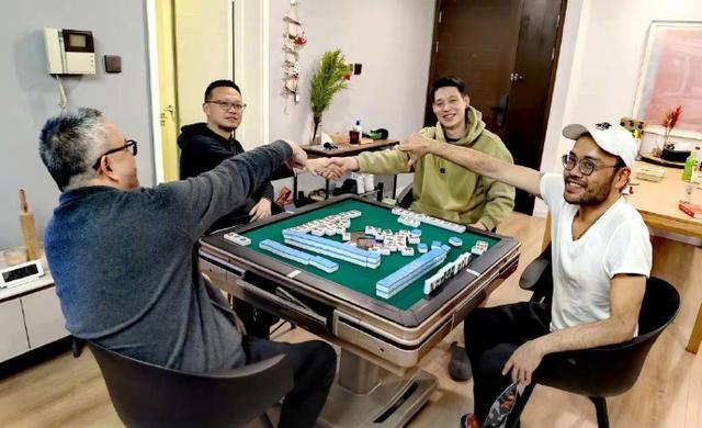 封闭性|正式出征!北京首钢兵发长春,林书豪打麻将放松,翟晓川要KO辽宁