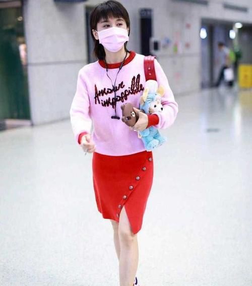 大长腿|绿色毛衣配铅笔裤个性保暖，显高洋气，很适合日常穿搭