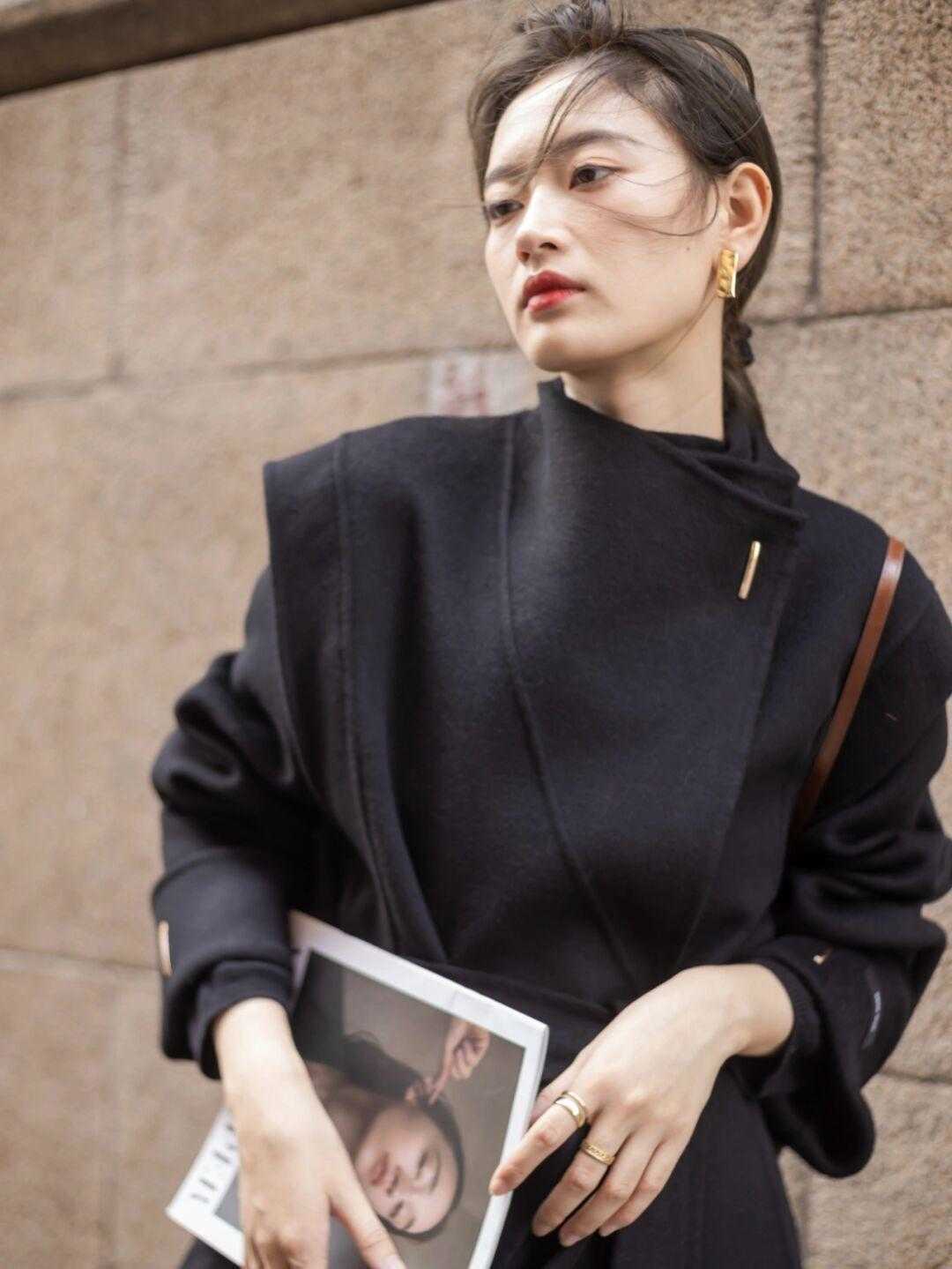 打底衫 大衣怎么穿才高级洋气?看看这几种穿搭方式,让你气质翻倍