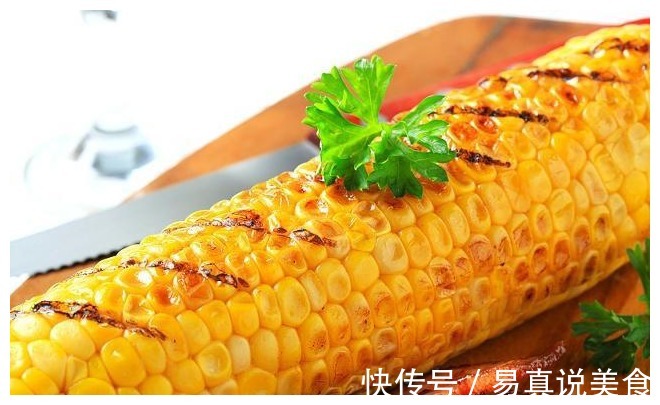 煮玉米,究竟是放凉水还是热水很多人做错了,煮出来的又老又硬