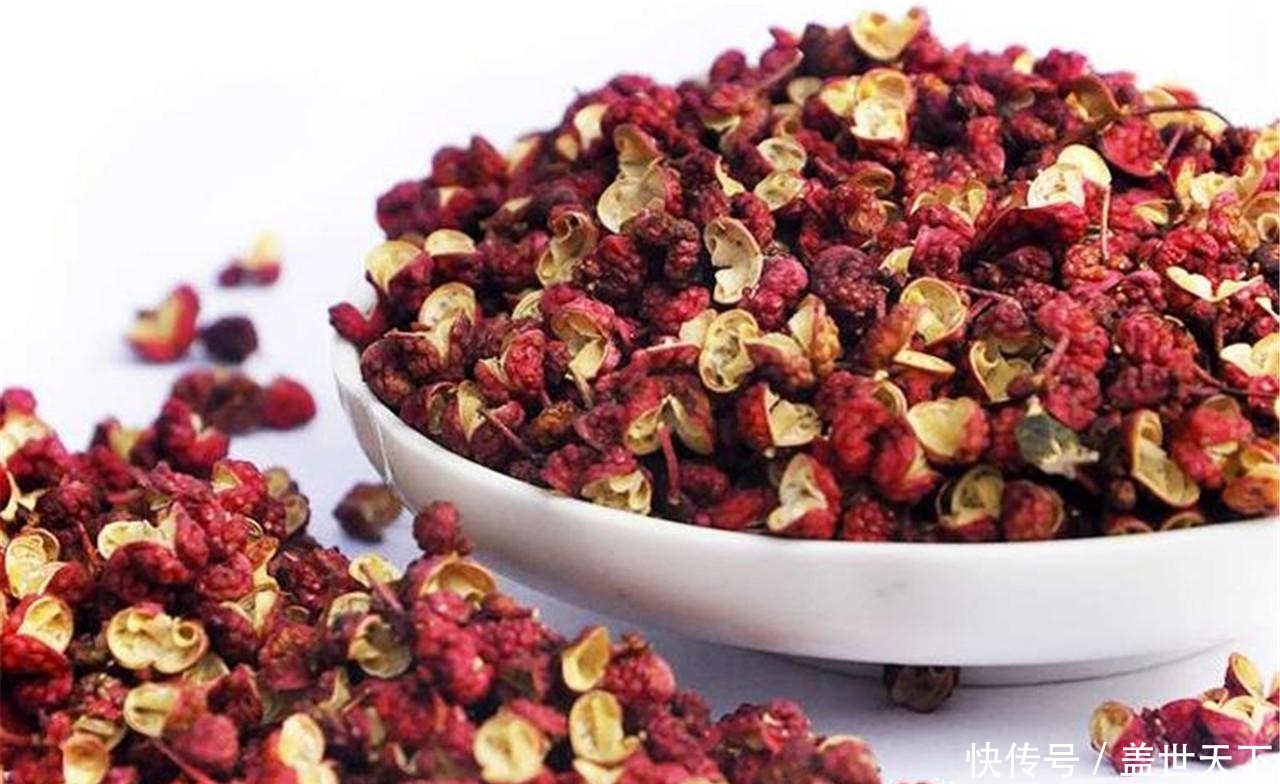 湿气不除百病生?寒从脚起,常用此物泡脚,湿气慢慢消退了