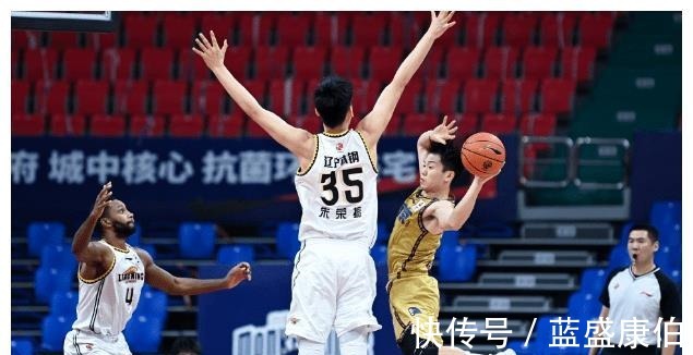 效率值|19分钟25分,正负值全场最高,这样的朱荣振能够留在辽宁男篮!