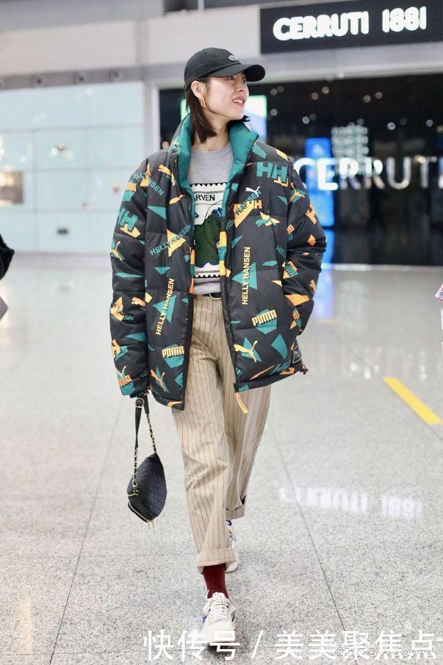 羽绒服|羽绒服又厚又土学刘雯这样穿,让你这个冬天时髦到底
