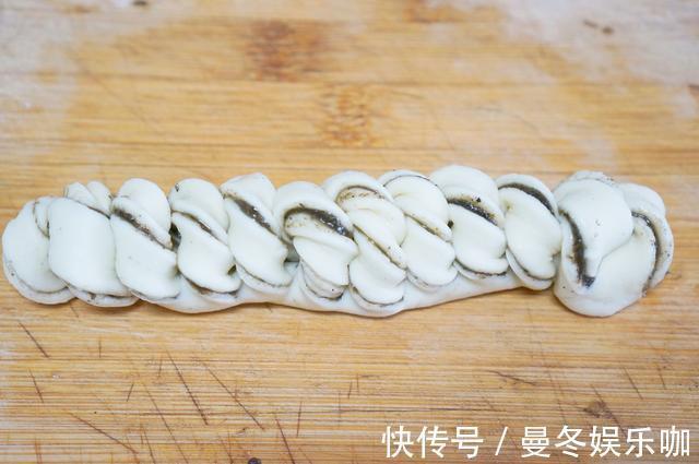 自发粉|又香又甜的花卷,松软好吃,发酵一次就做好,网友:想吃