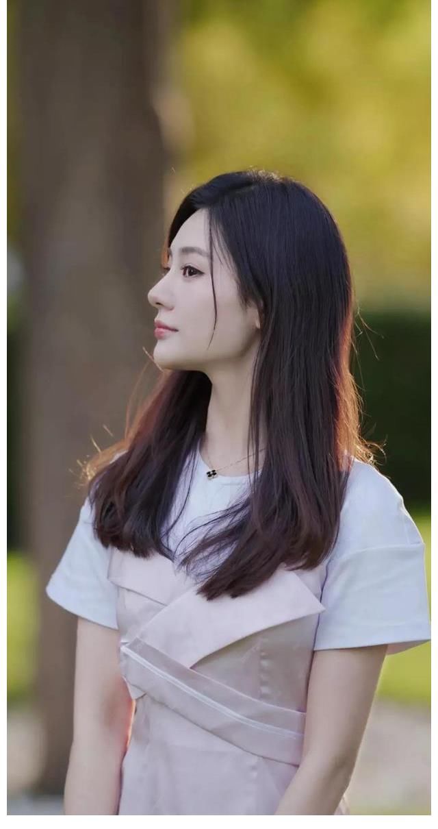 中华小姐总冠军，凤凰卫视女主持人郭洋子，人见人爱