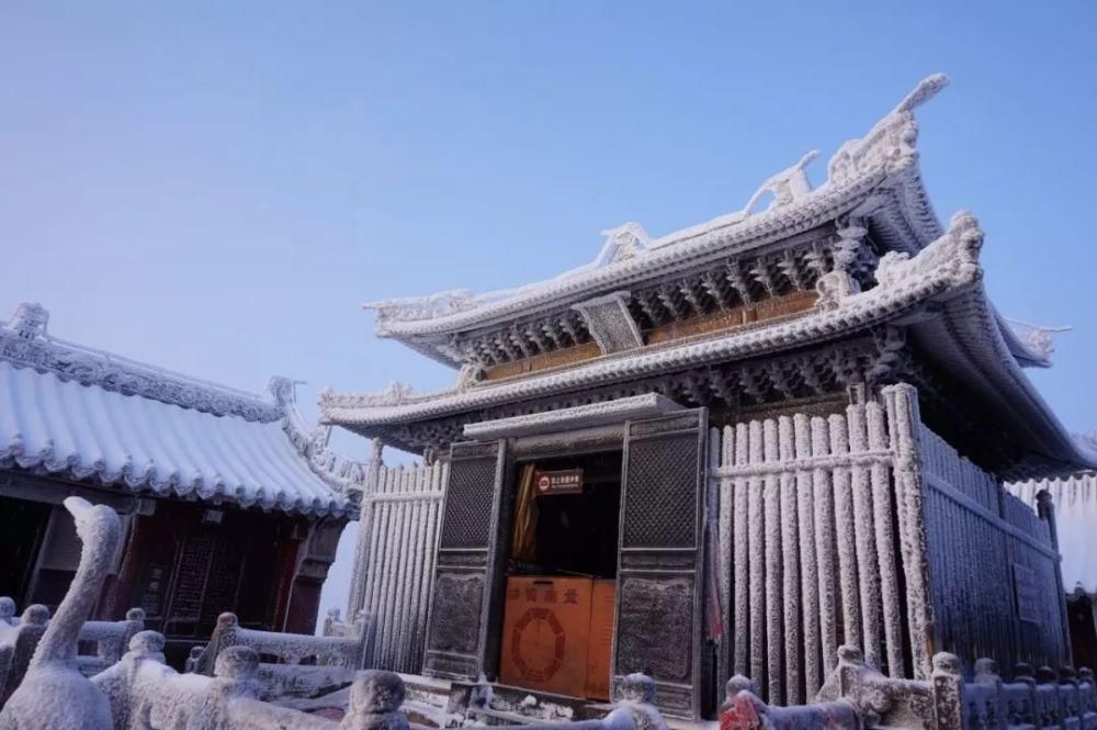 风雪|风雪武当山，仙境藏玄机！大雪封山时，道人、隐士都在干什么！