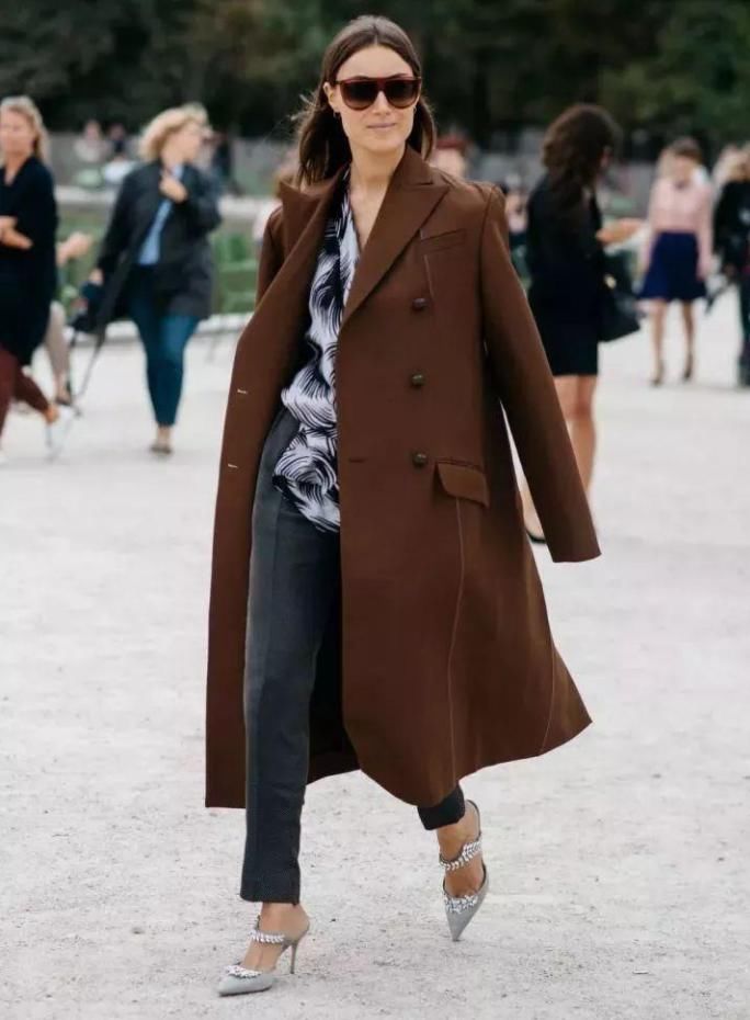 过年走亲戚别总穿高跟鞋，太累！搭配这3双鞋，配大衣洋气有面子