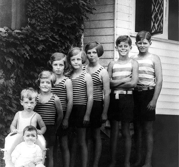 罗斯玛丽|肯尼迪家千金,被父亲骗上手术台成智障,在精神病院度过20年