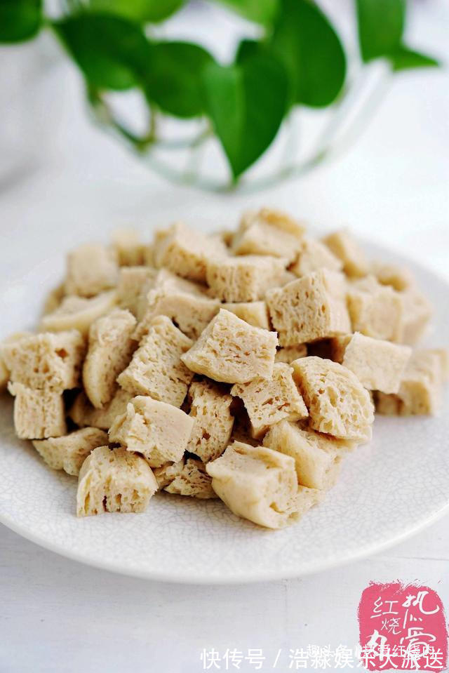 灵魂|全网都在做凉皮,我教大家做凉皮里的灵魂蒸面筋,不用洗面特简单