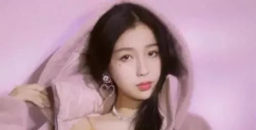 小八卦，毕雯珺，虞书欣，宋雨琦，伍嘉成