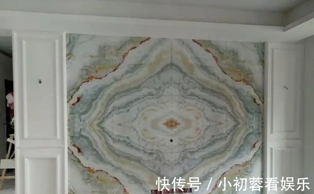 新房|全包18万装修的新房，一看电视墙差点崩溃了，大家说这像什么？