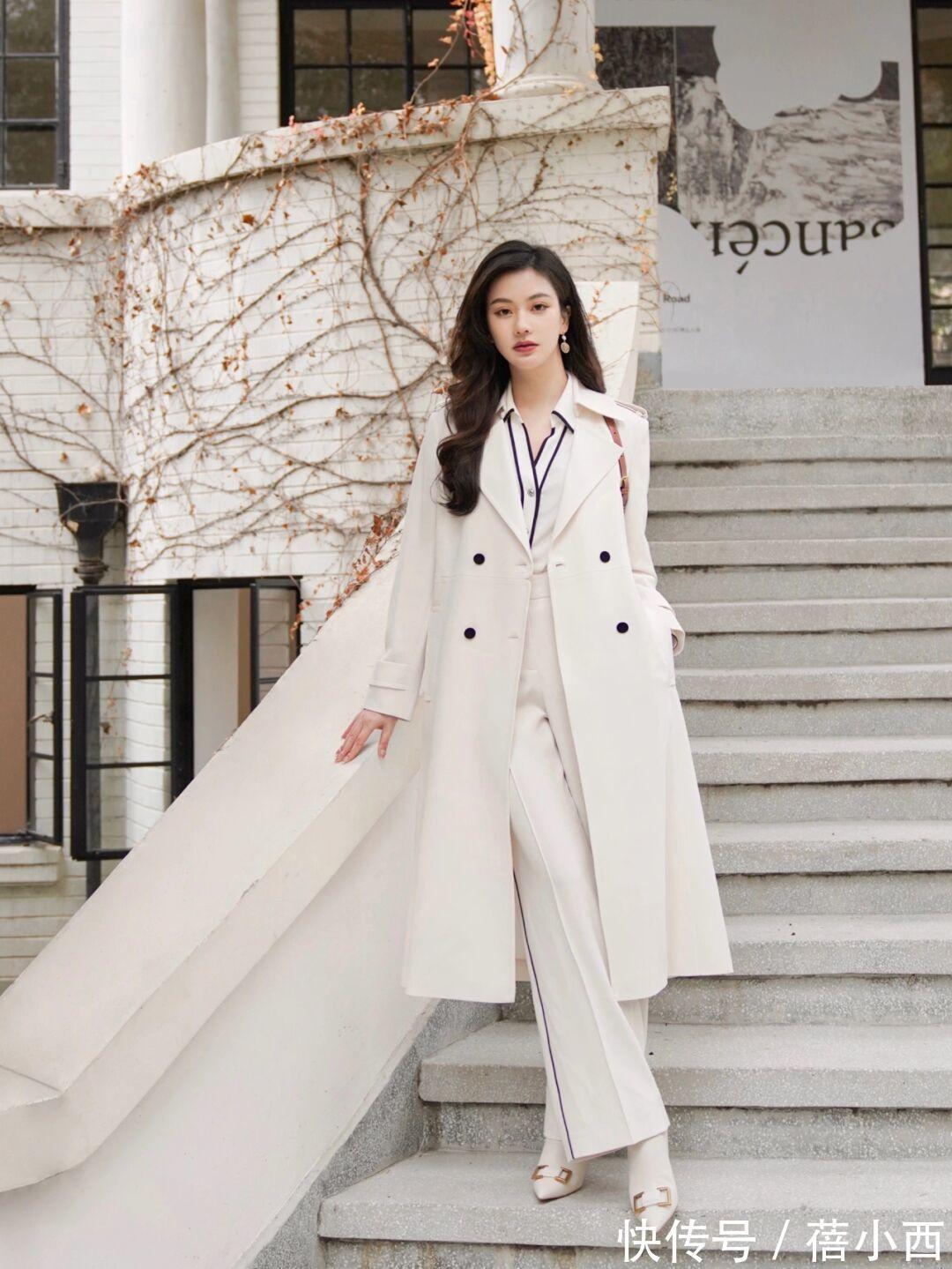 风衣 这个冬季终究还是被“风衣”惊艳了,优雅又时髦,怎么搭都好看