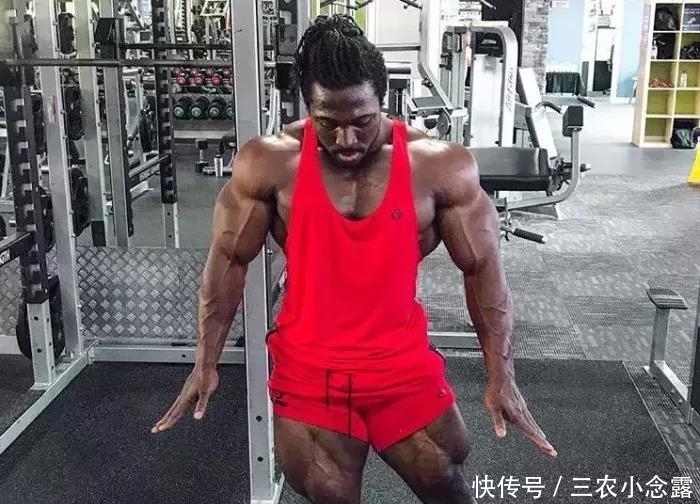 深蹲|他痴迷深蹲10年, 练成“无敌牛蛙腿霸”