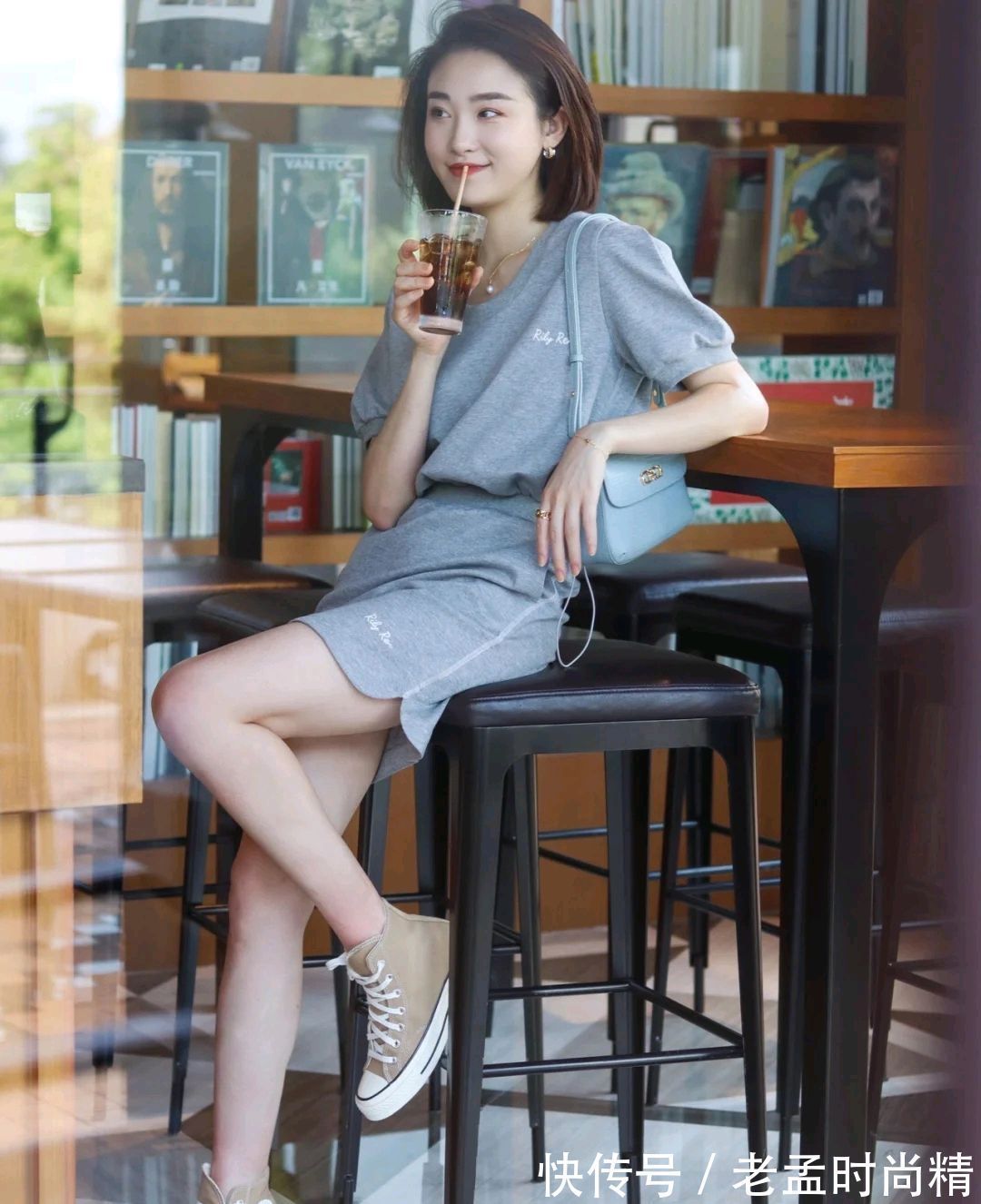 简约|成熟女人怎么穿才好看呢?简约温柔的穿搭就很不错,高级又有魅力