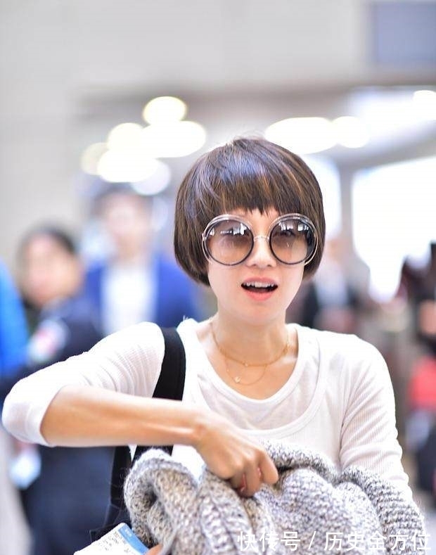 洋气儿|马伊琍穿的再减龄也白搭,这发型完全就是大妈款,留长发才更美!