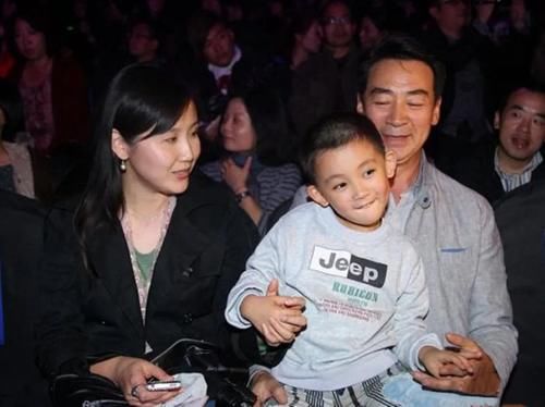 父母|养“废”一个男孩有多容易？父母只需一直做这件事就行了