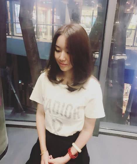 女神|孟非女儿长大了，20岁的她亭亭玉立，女神出现了！