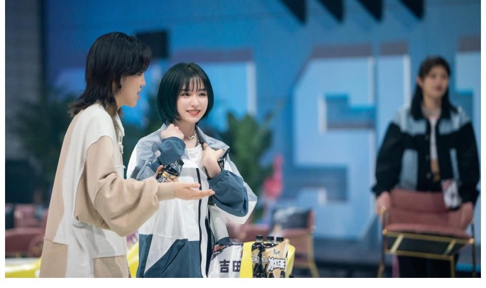 紅星觀察丨三檔|紅星觀察丨三檔說唱綜藝打擂臺，聚焦女性說唱的“黑怕女孩”能出圈嗎？