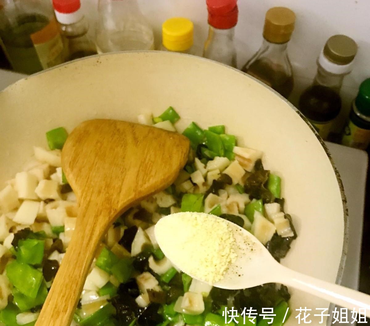 食材|好吃到流泪的别样蛋炒饭,食材丰富,好吃还好看!