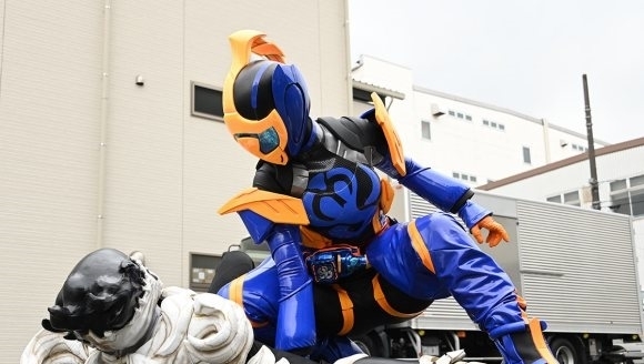 恶魔|假面骑士revice补充文本:贞德腰带和狩崎有关,强化形态即将登场