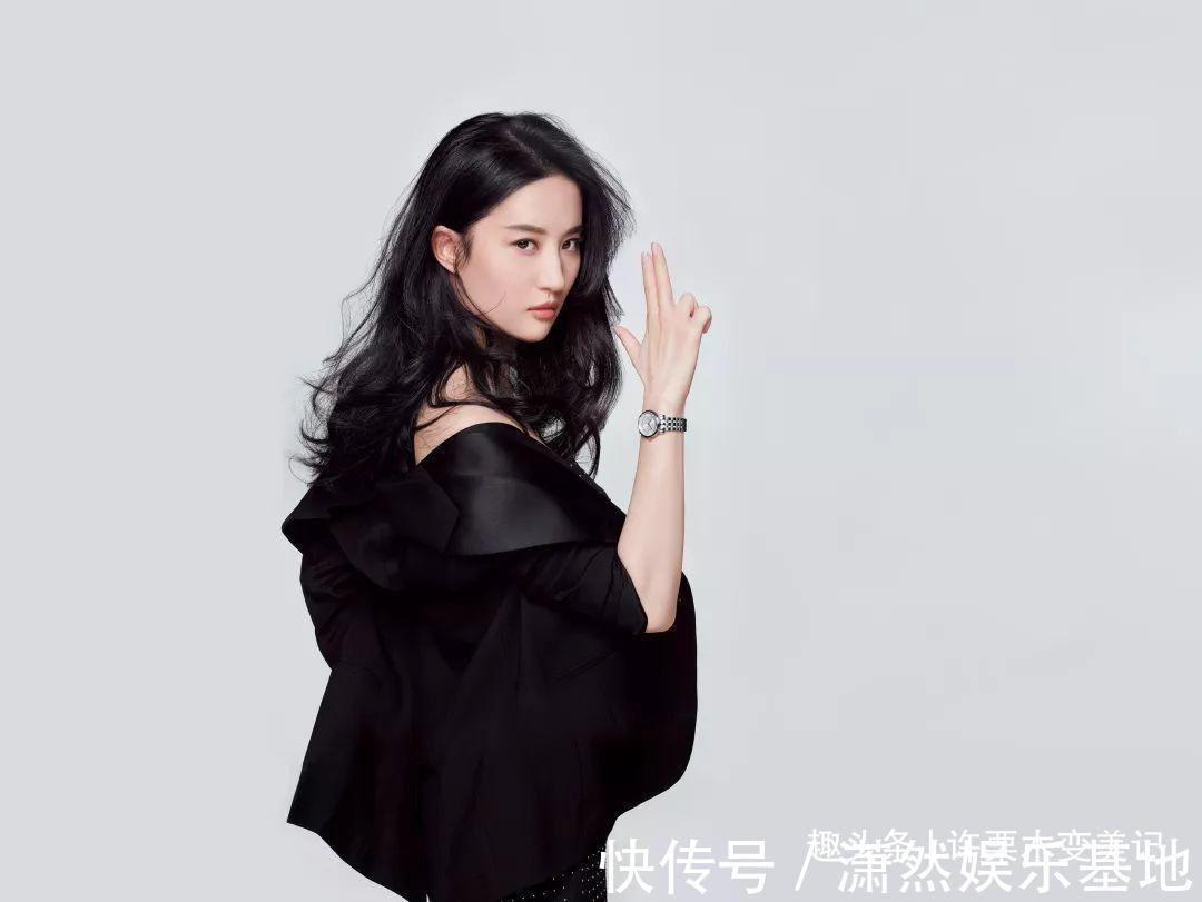 女人戴“手镯”还是“手表”好看?三个理由告诉你,戴错很尴尬!