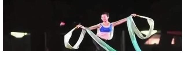 北京舞蹈学院|十三年前，她是张艺谋钦定的开幕式舞者，却因一秒钟失误终身瘫痪