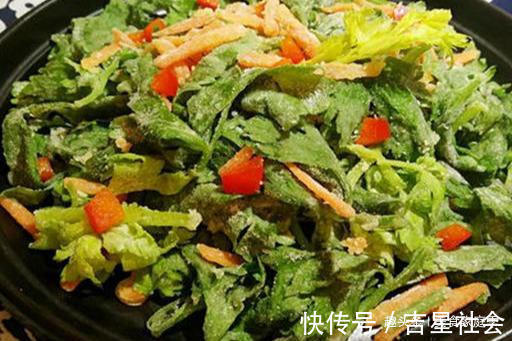 空干|吃芹菜,很多人都把最有营养的部分扔了,简单一蒸,我家都爱吃