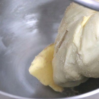 段时间|餐桌上的保留项目椰浆面包，隔段时间就做一次