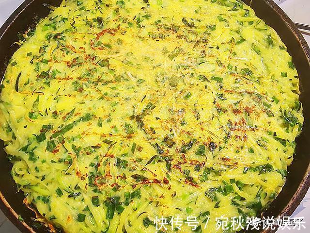 面粉|入伏后,吃肉没食欲,不妨尝尝这菜,简单煎一煎,既当菜又当饭