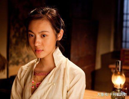 瘸子#寡妇门口贴上联孙悟空,金箍棒,能长能短!瘸子对下联遭人议论