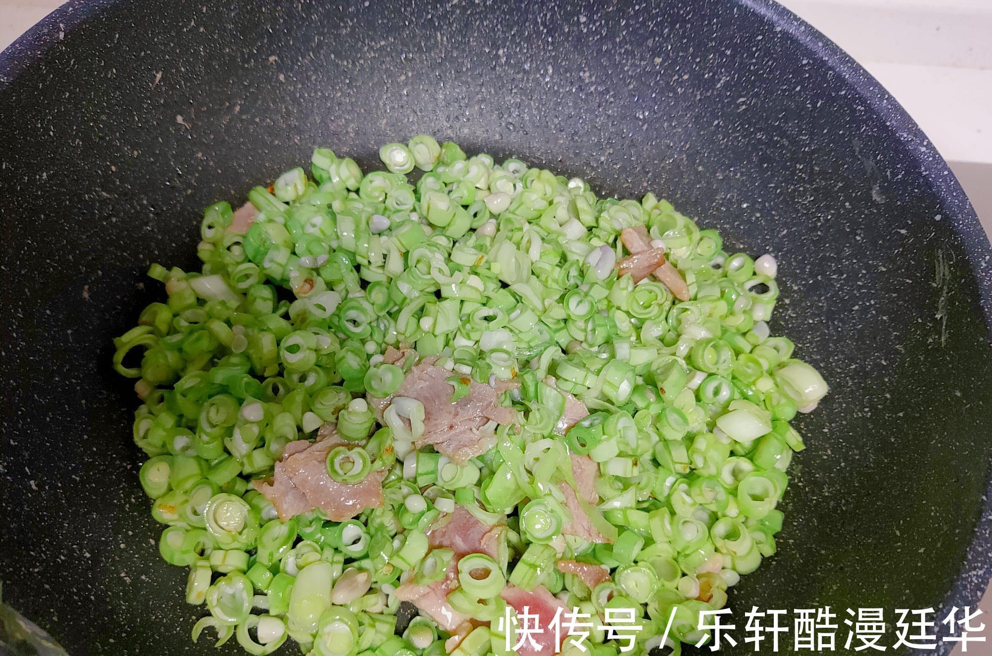 鲜美|打卤面怎么做才鲜美原来是在卤里加了它,汤鲜味美,好吃没够