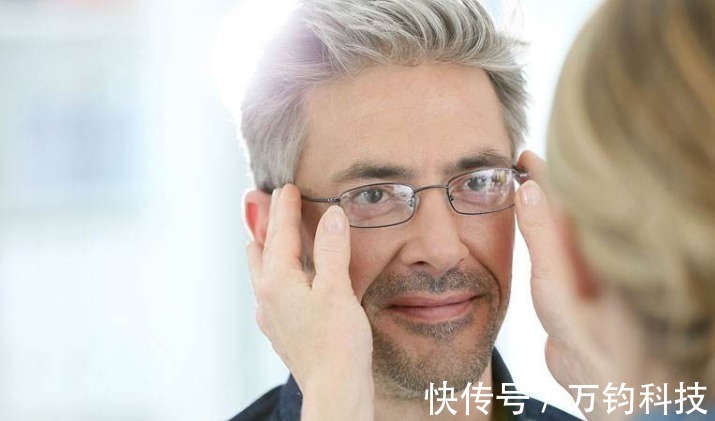 视力|糖尿病人要注意:身体出现3种“走向”,病情在渐渐好转