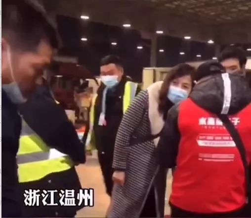 ÎÂÖÝÒ»²Ë³¡ÊÕ¡°½»Ò×·Ñ¡±£¡Á¬¹Ë¿Í¶¼²»·Å¹ý